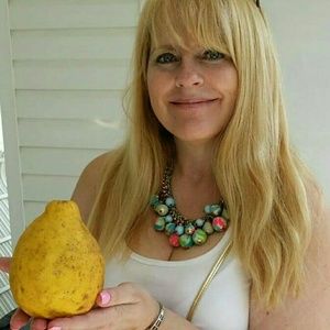 Meet your Posher, Linda